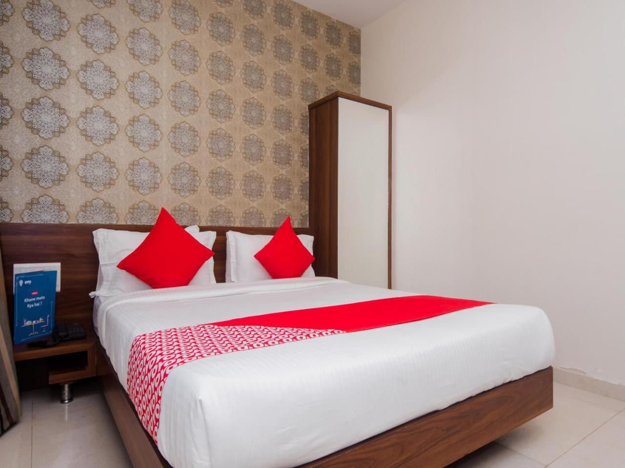 Hotel Park Inn Vasai Eksteriør bilde