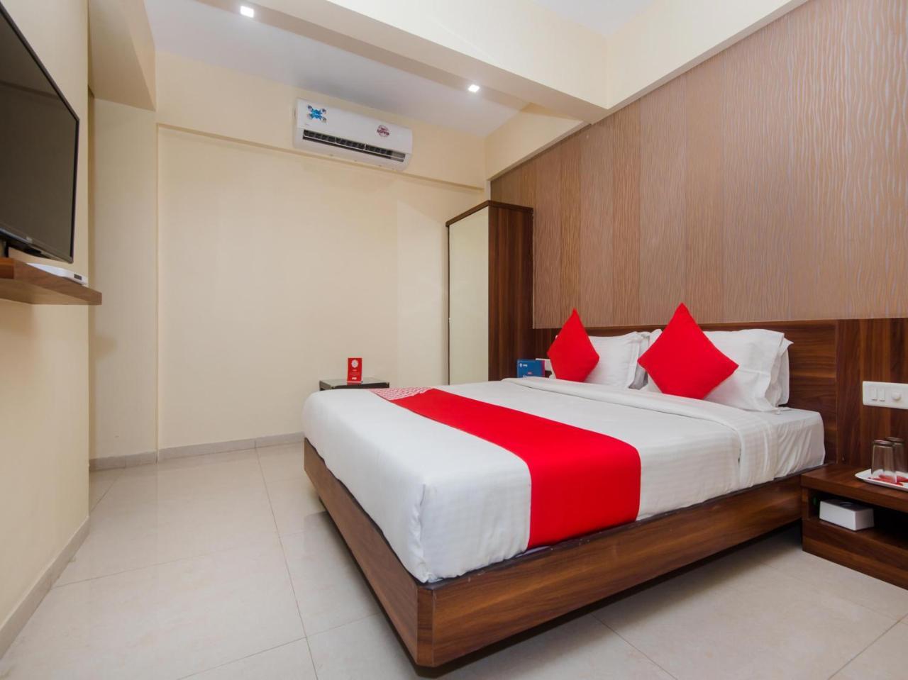 Hotel Park Inn Vasai Eksteriør bilde